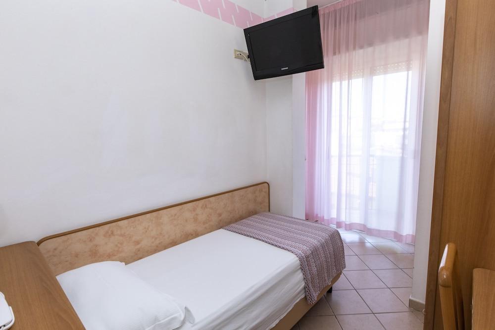 Hotel Holland Rimini Exterior photo